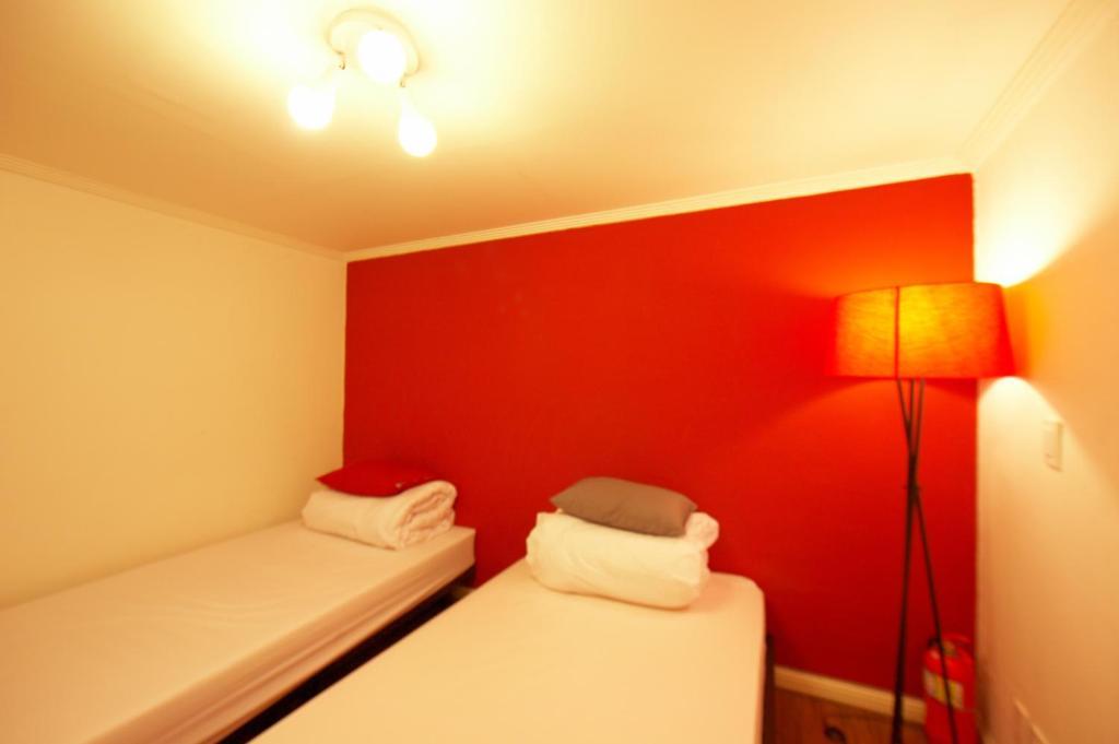 Pop @ Itaewon Guesthouse 2*