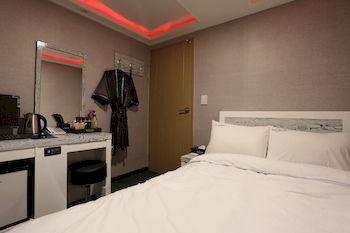 Myeongdong Top Hotel