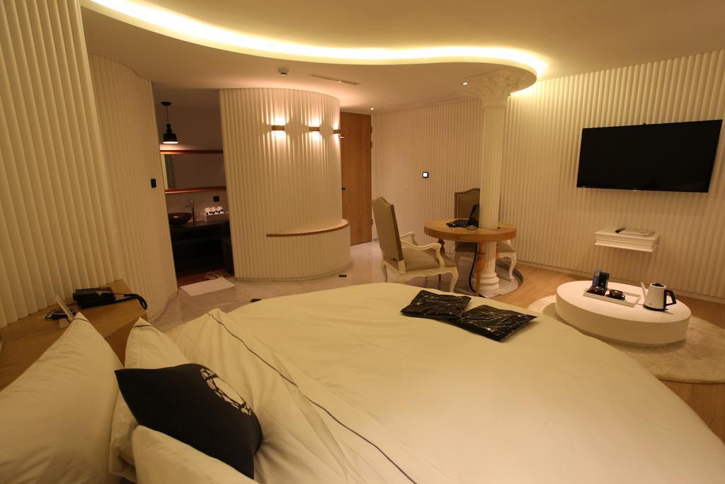 Cullinan Wangsimni Seoul
