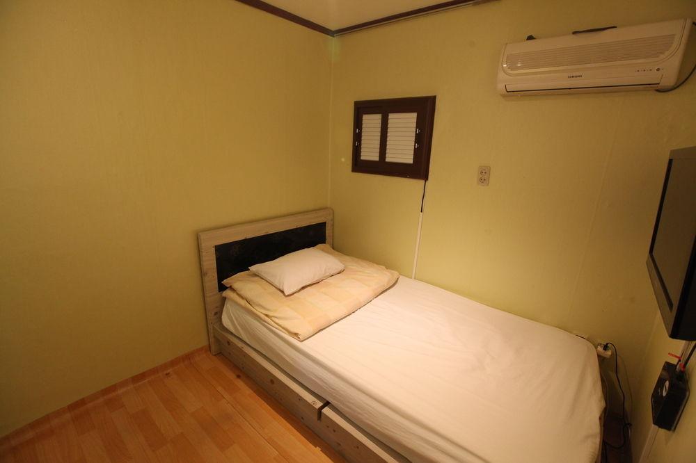 Hotel Leo Youngdeungpo 2*
