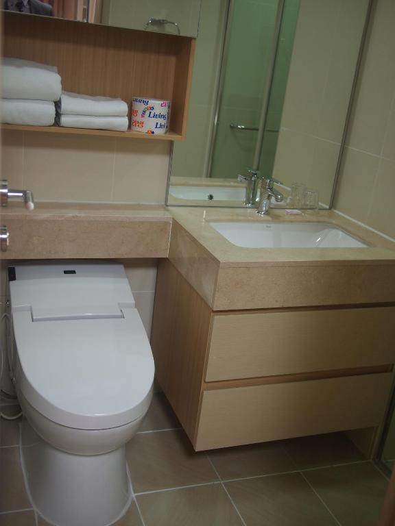 E-stay Gangnam 3* Seoul
