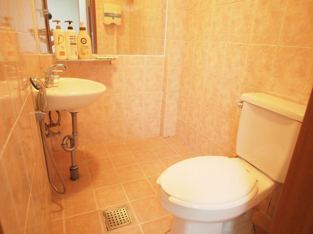 Lian Guest house 2*