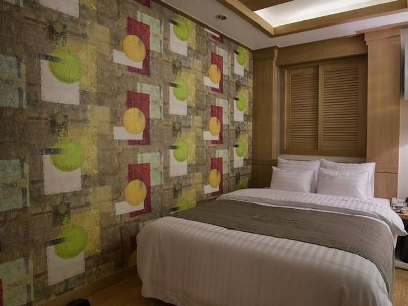 Lex Tourist Hotel 2*