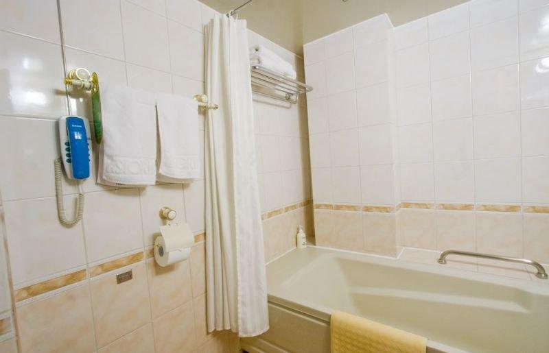 Astoria Hotel 4*