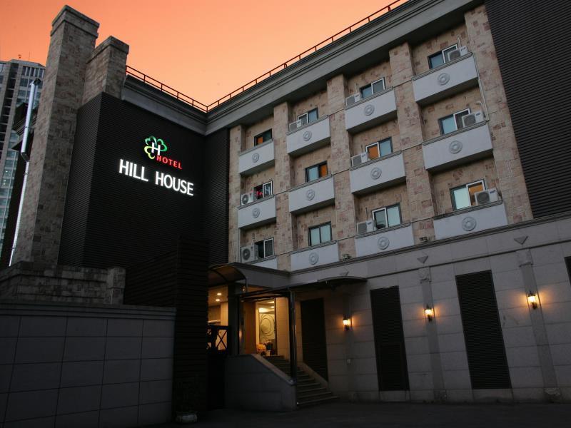 Hill House Myeongdong Hotel 3*