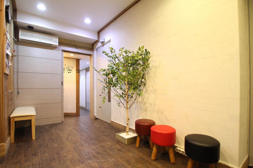 Must Hotel