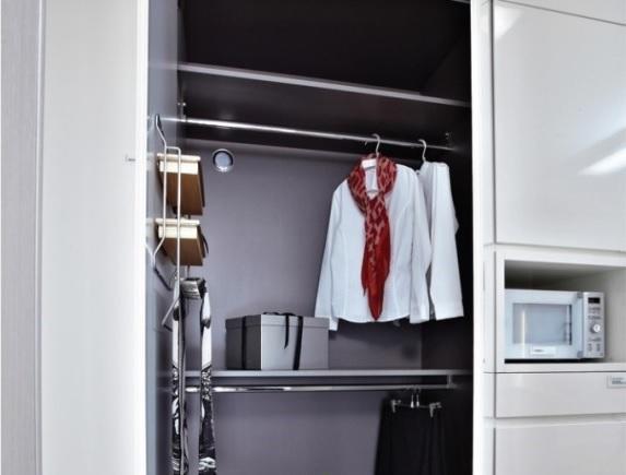 Apartment Gangnam Station Central *