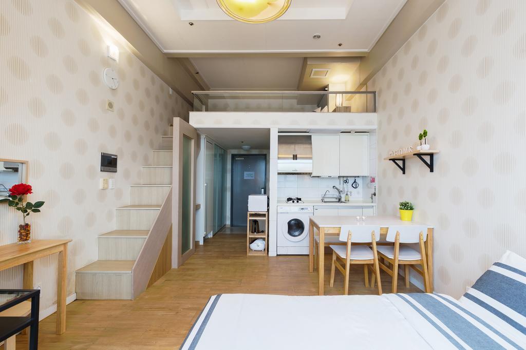 Apartment 202 House Station Seoul