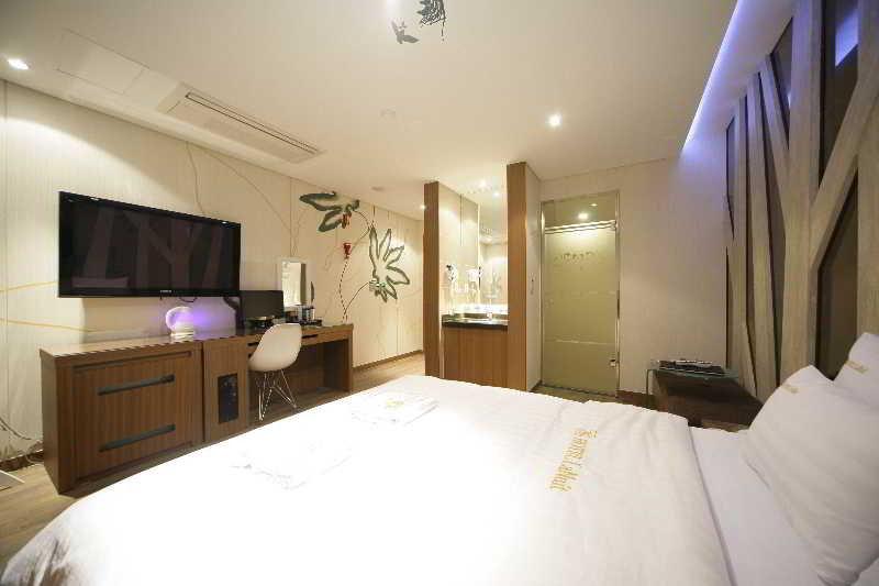 Hotel La Nuit