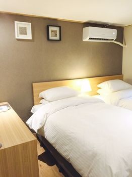 Hotel About 2*