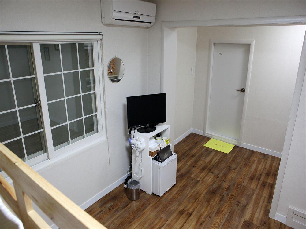 Guest house 24 Namsan Garden 2*