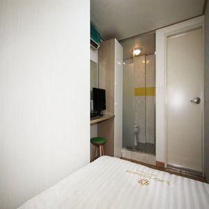 Guest house K-pop Station 2*