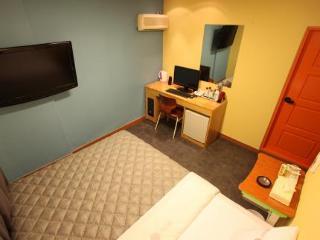 Yam Sungbuk Hotel 2*