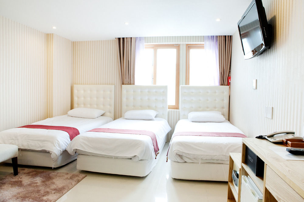 Cozy Myeongdong Hotel 3*