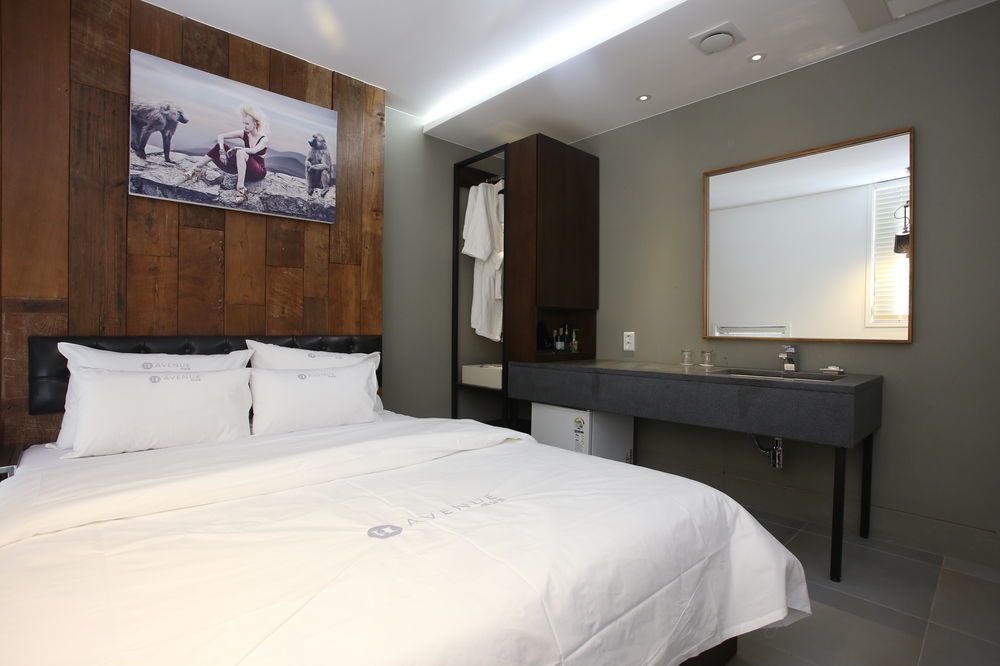 H Avenue Gangnam Yeoksam Hotel