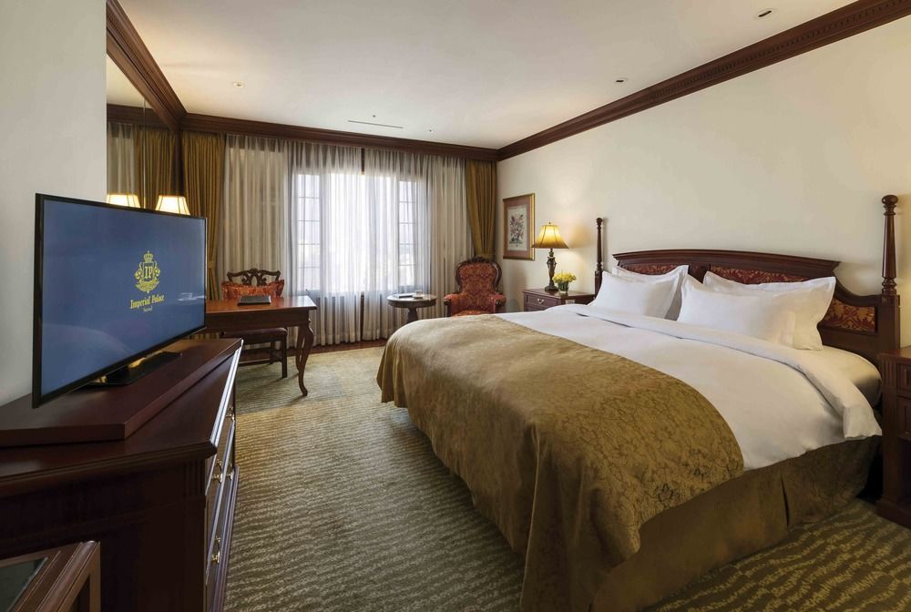 Grand Mercure Imperial Palace 5*