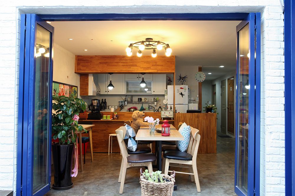 Hostel Zzzip In Hongdae Seoul