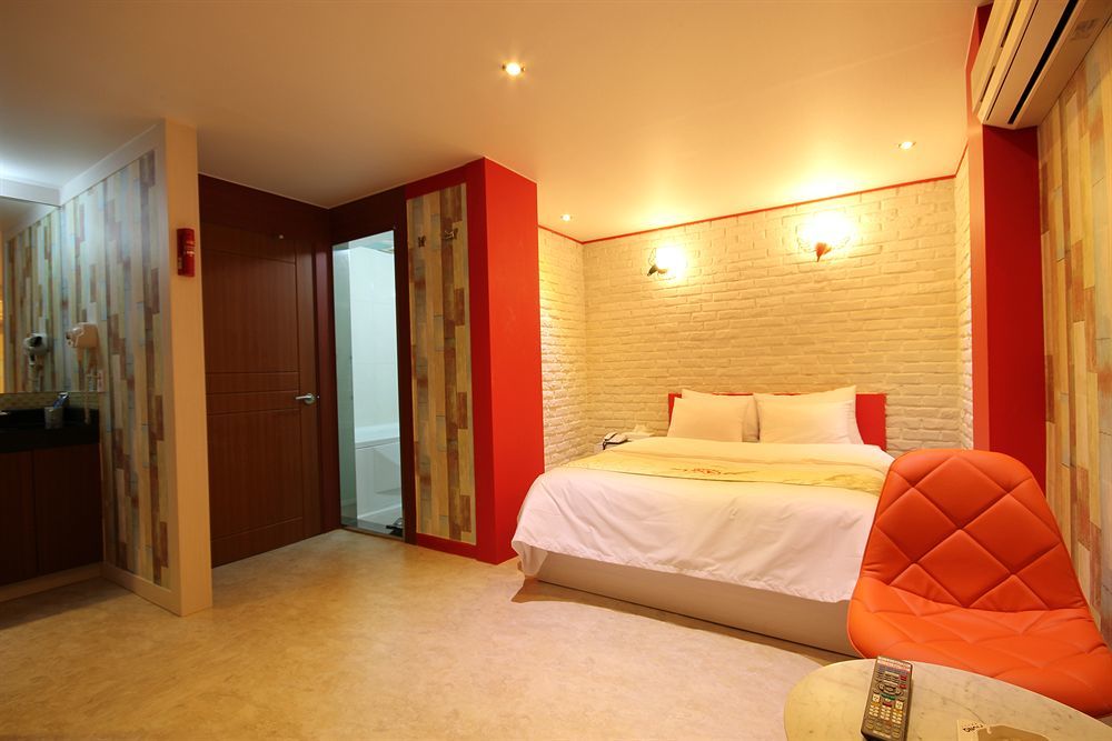 Fiona Hotel