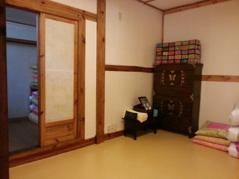 Sophia Hanok 2*