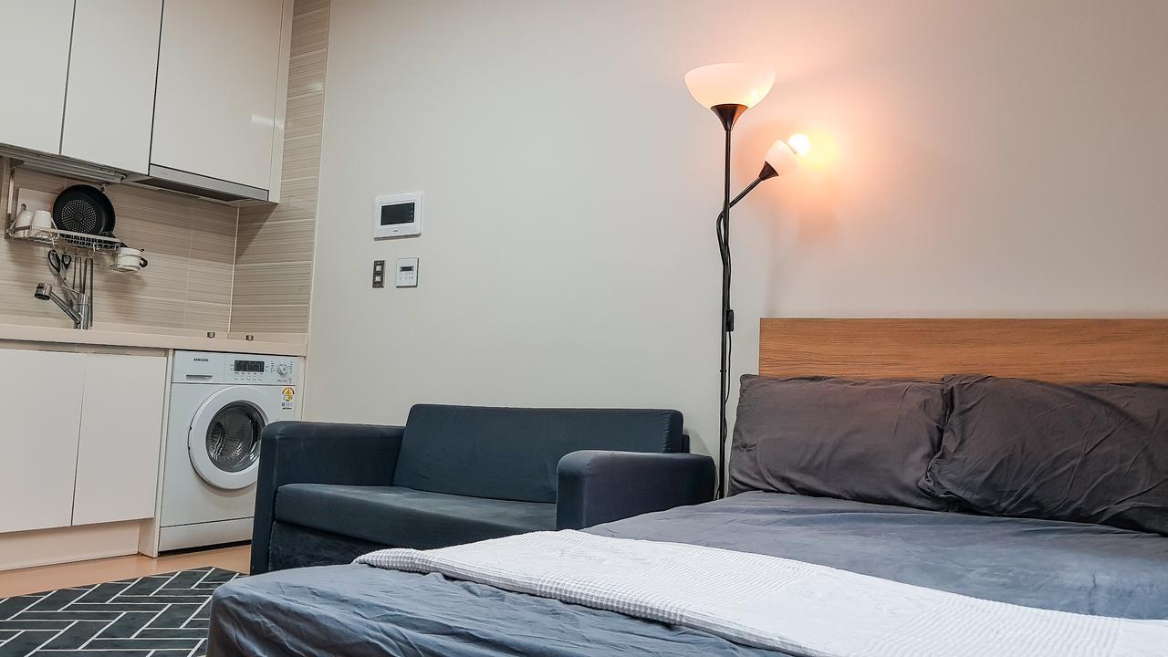 Apartment J Studio Gangnam Station *