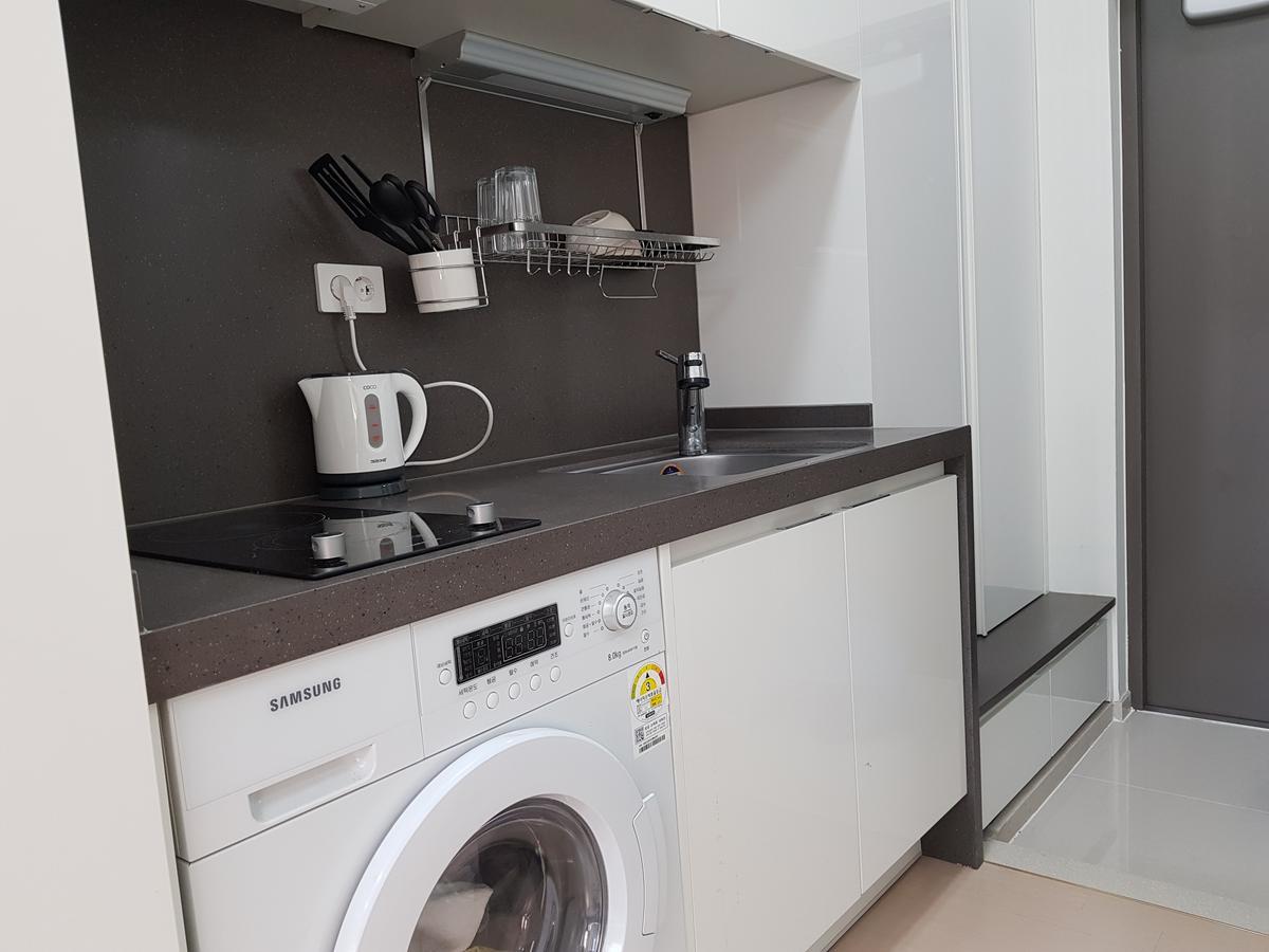 J Studio Gangnam Station Apartment *