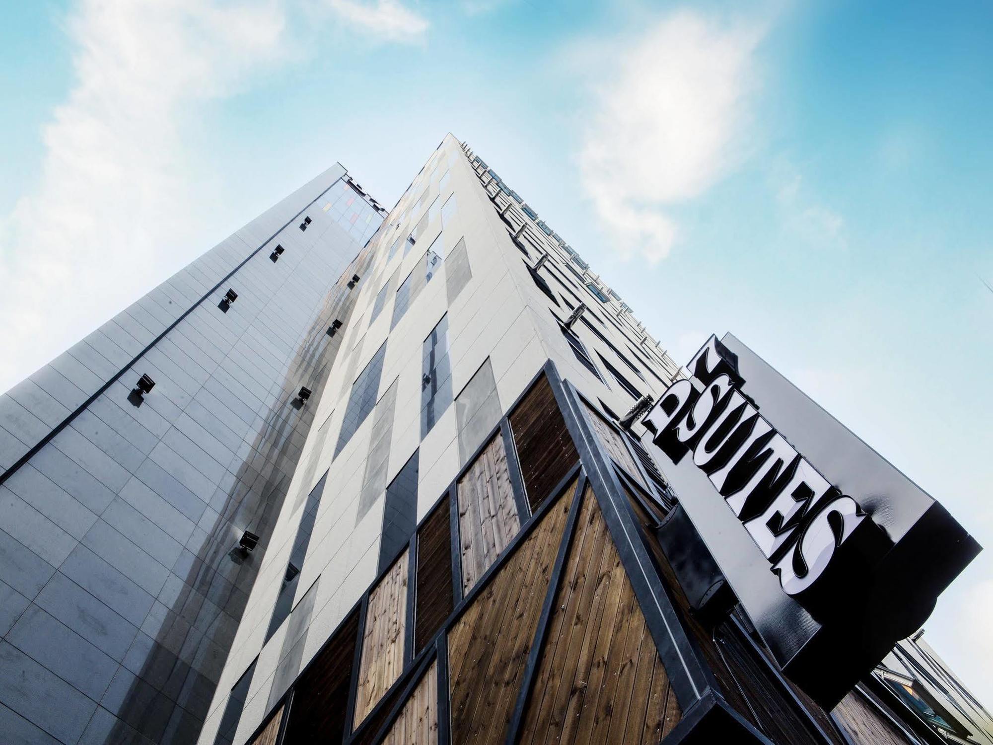 D7 Suites 3*