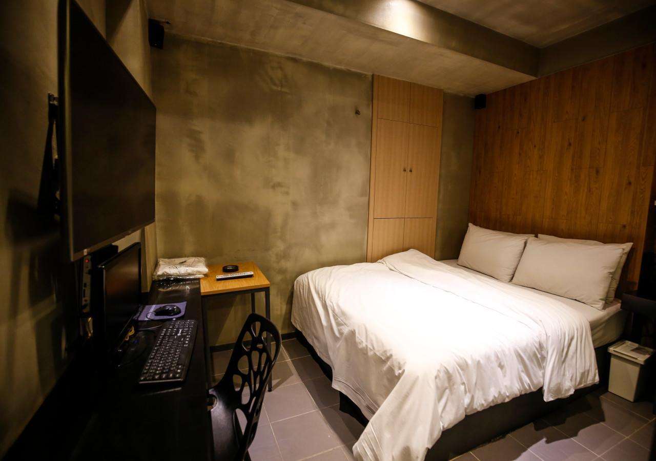 Hotel Story