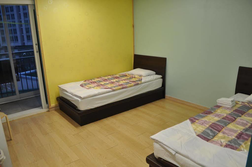 J-honor Hotel