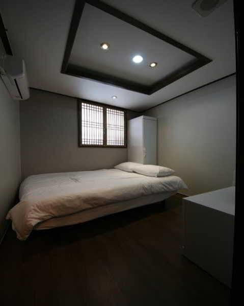 Red Panda Myeongdong Guest house 2*