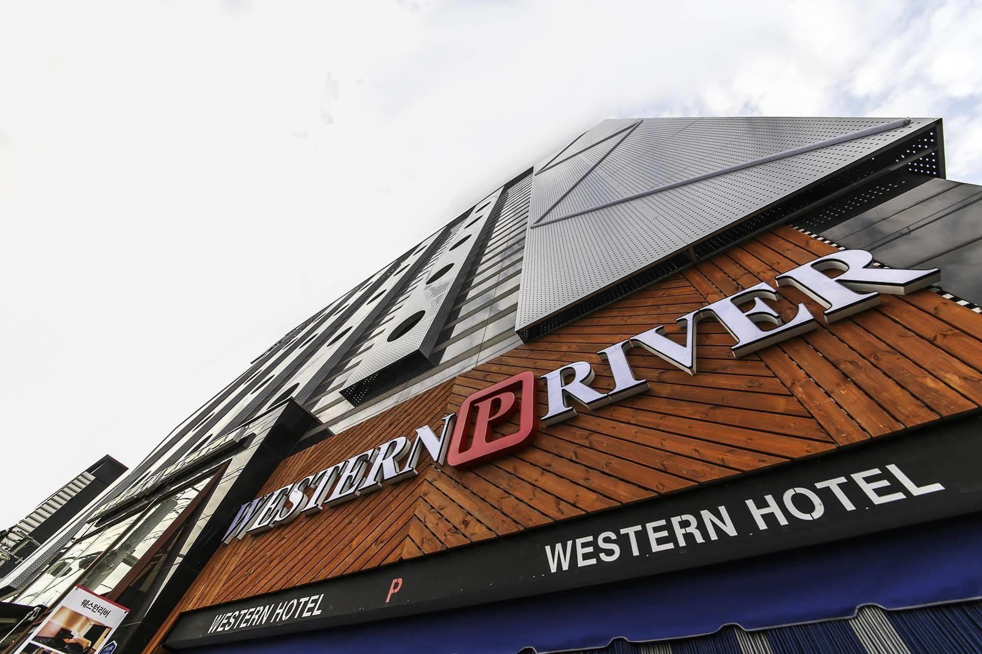 Hotel Western River Gangseo