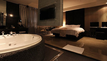Voll 3* Seoul
