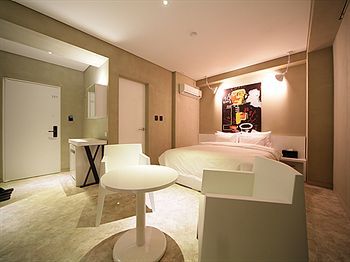 Motel Sinchon Gaeul 2*