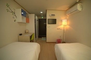Hotel Cozybox 2*