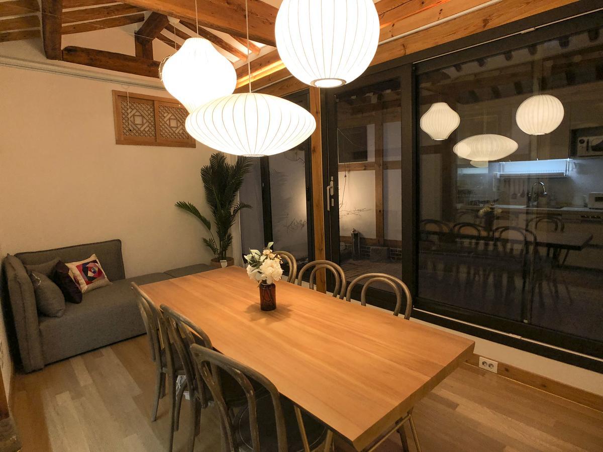 Jay Hanok ㅡ 3br 3bath ㅡ 8min From Anguk Stn