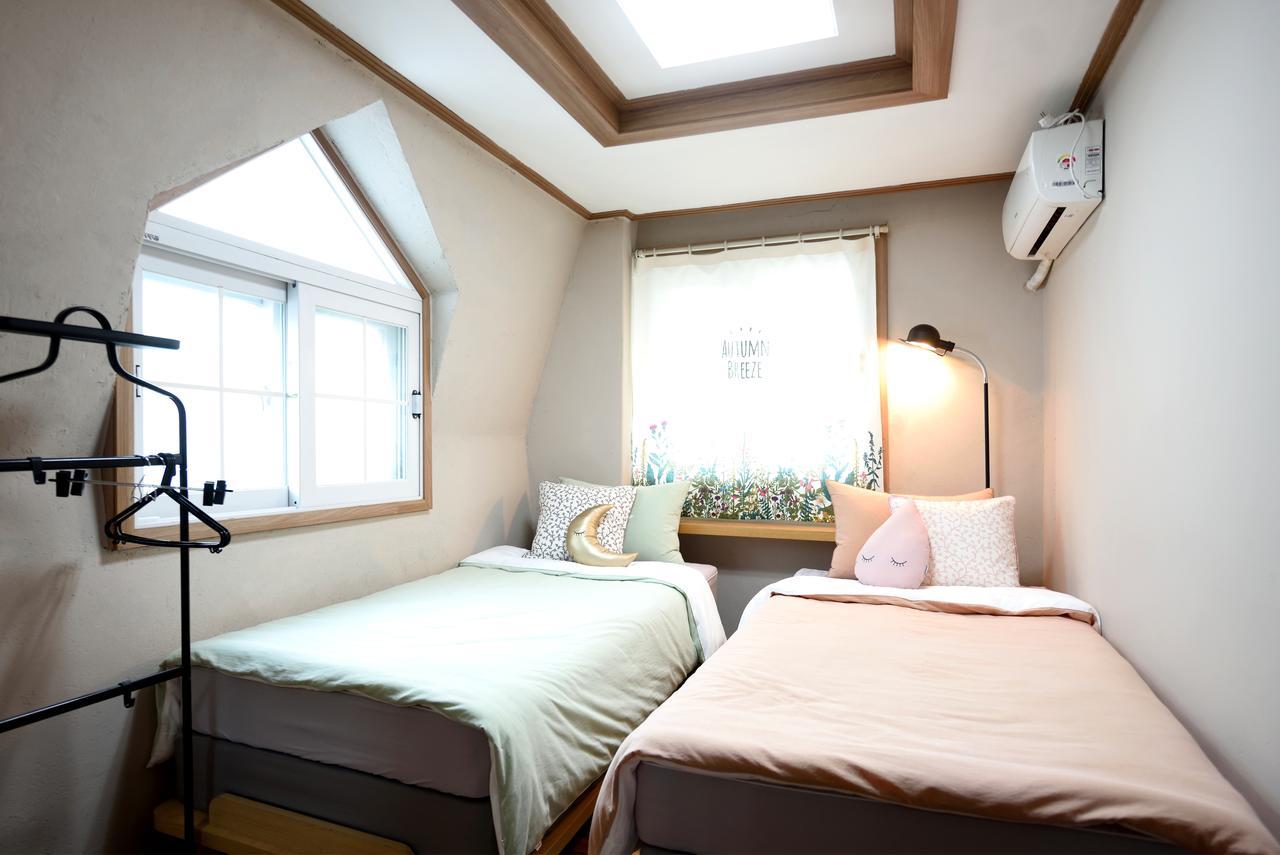 The One Hongdae In - Foreigner Only *