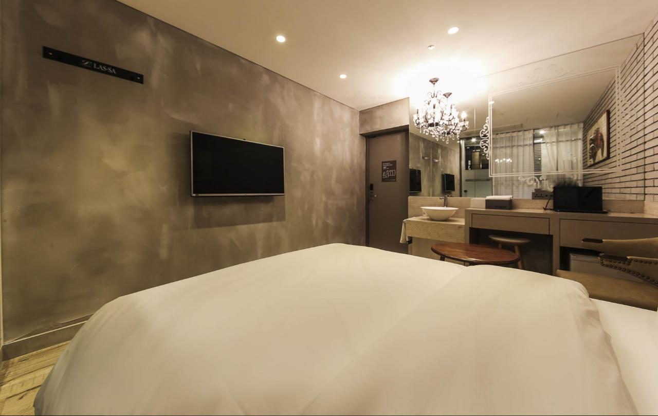 Lassa Hotel 2*
