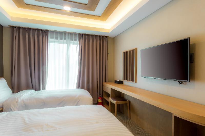 Floral Namsan Myeongdong 3*