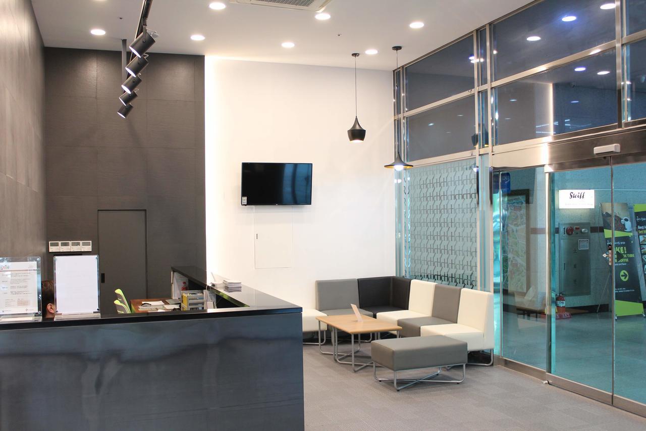 Hyundai Apartment *