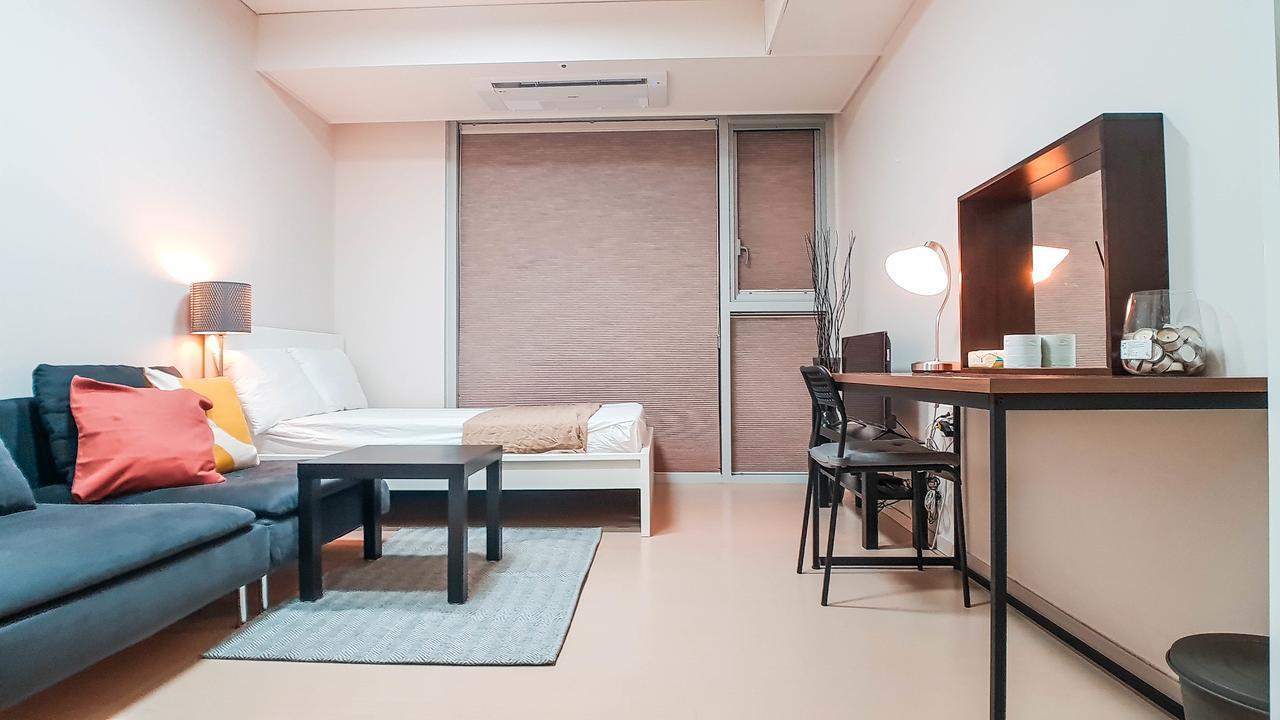 J Studio Gangnam Station *