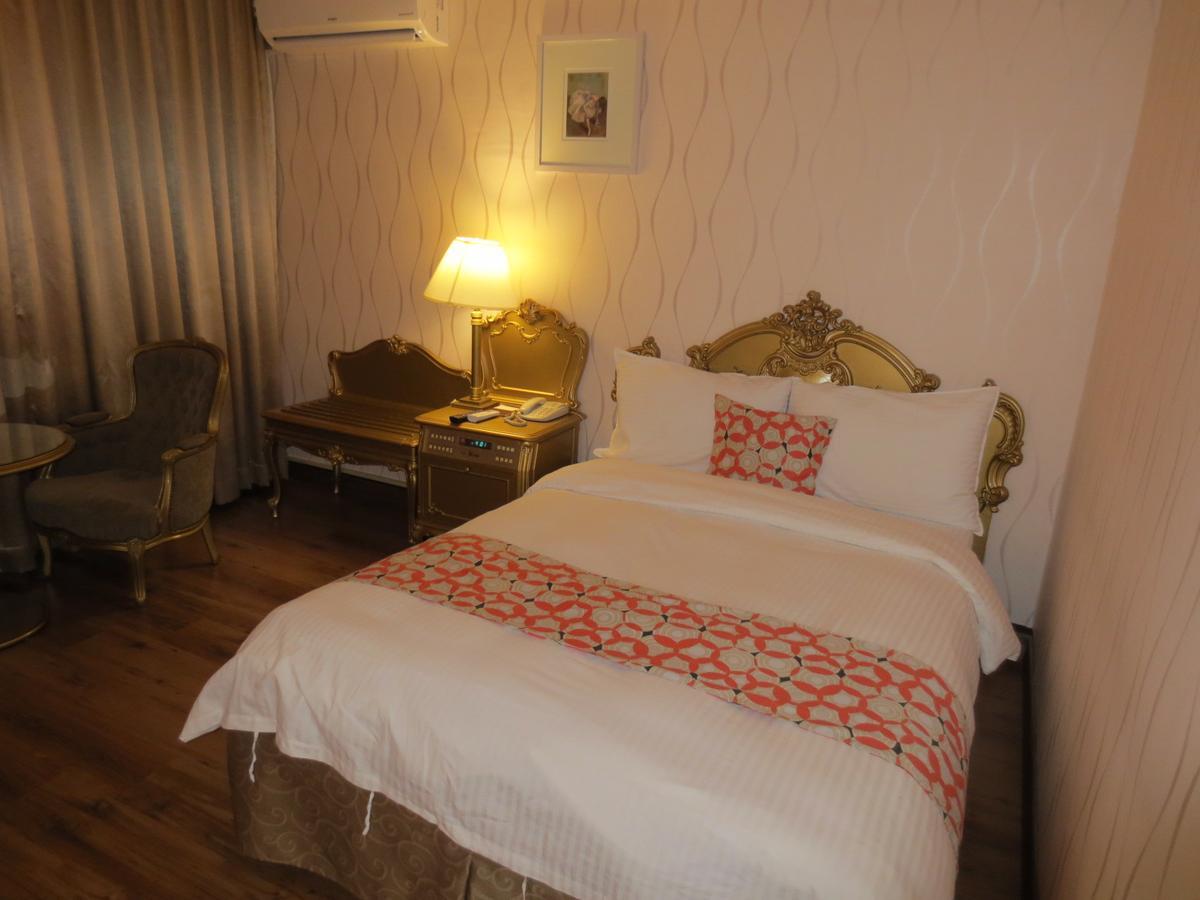 Donghwa Kim's Hotel