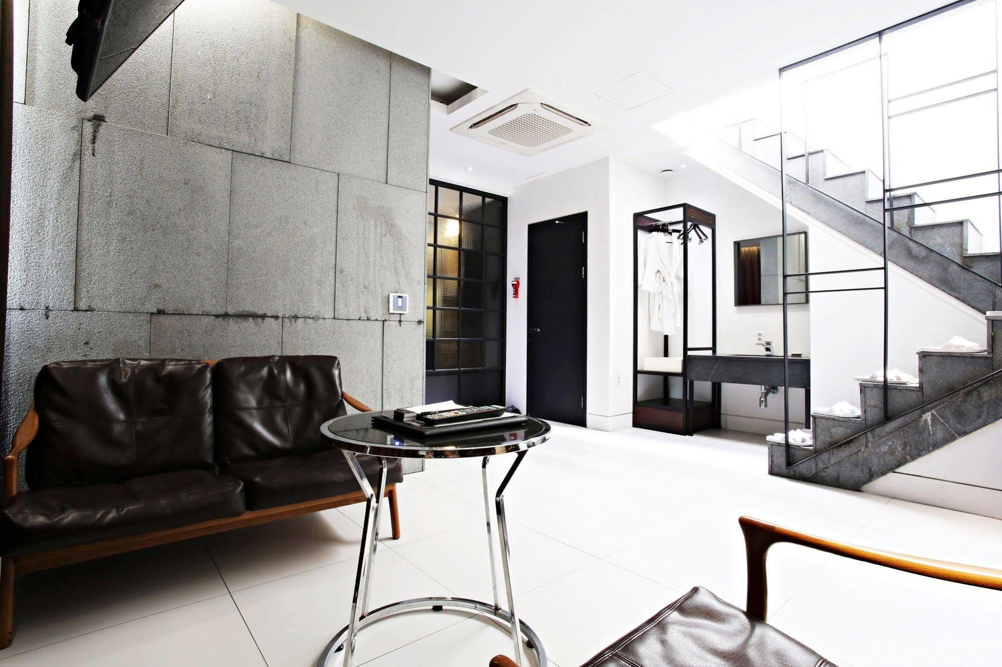 Hotel H Avenue Gangnam Yeoksam 3*