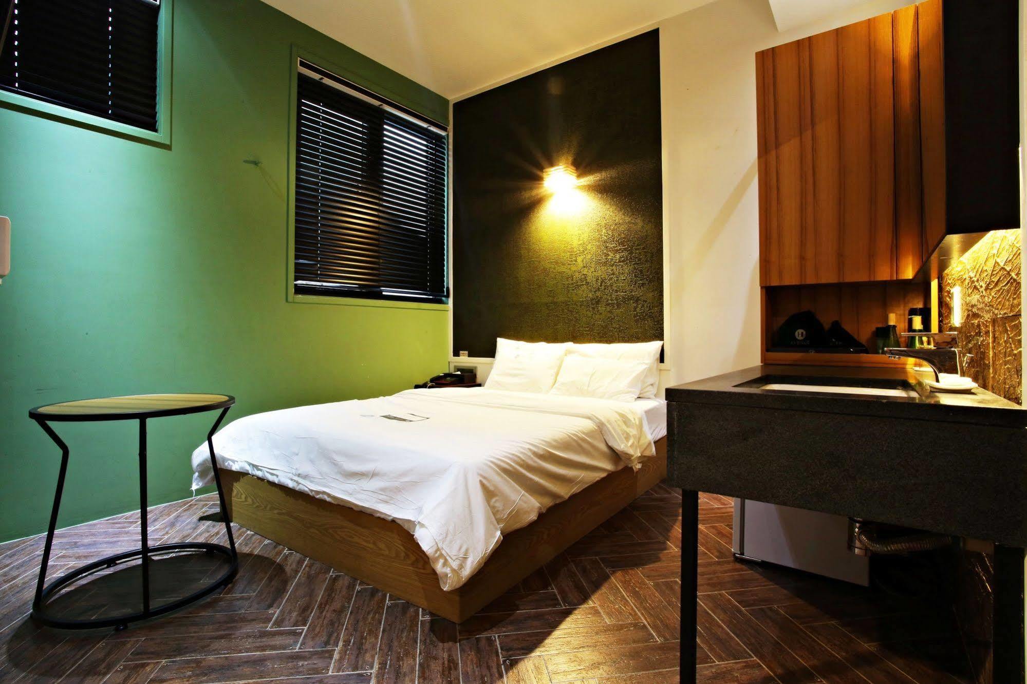 Hotel H Avenue Gangnam Yeoksam 3*