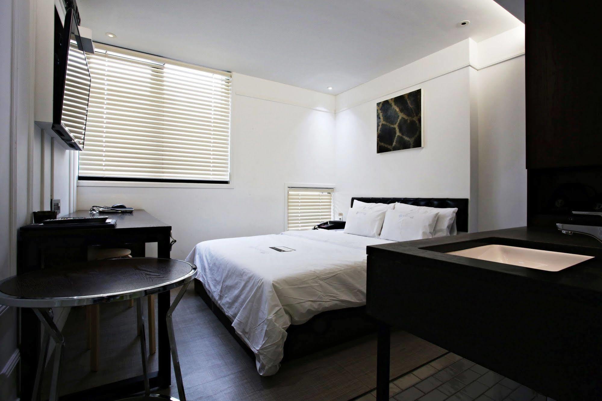 Hotel H Avenue Gangnam Yeoksam 3*