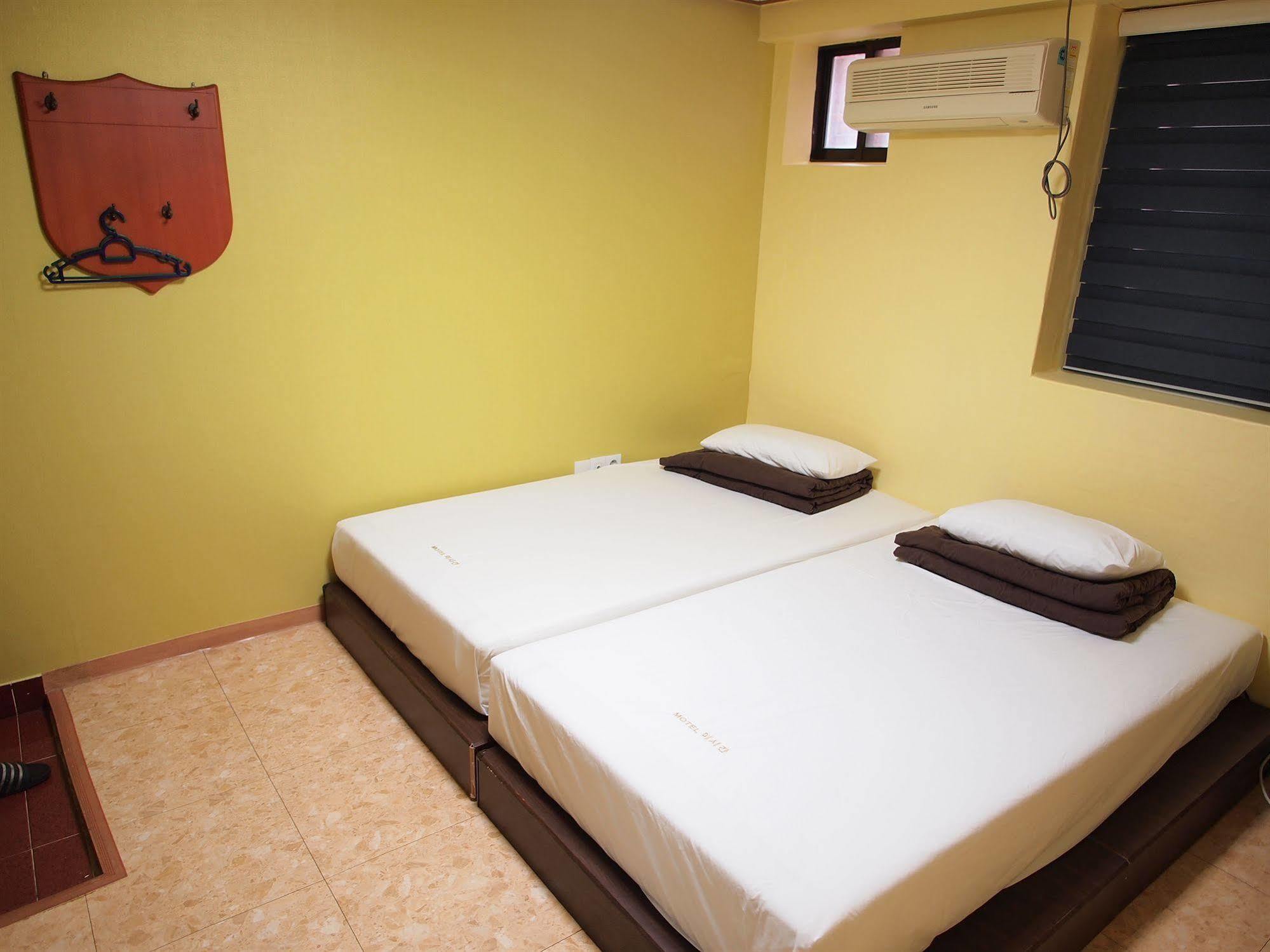 Shinchon Hostel