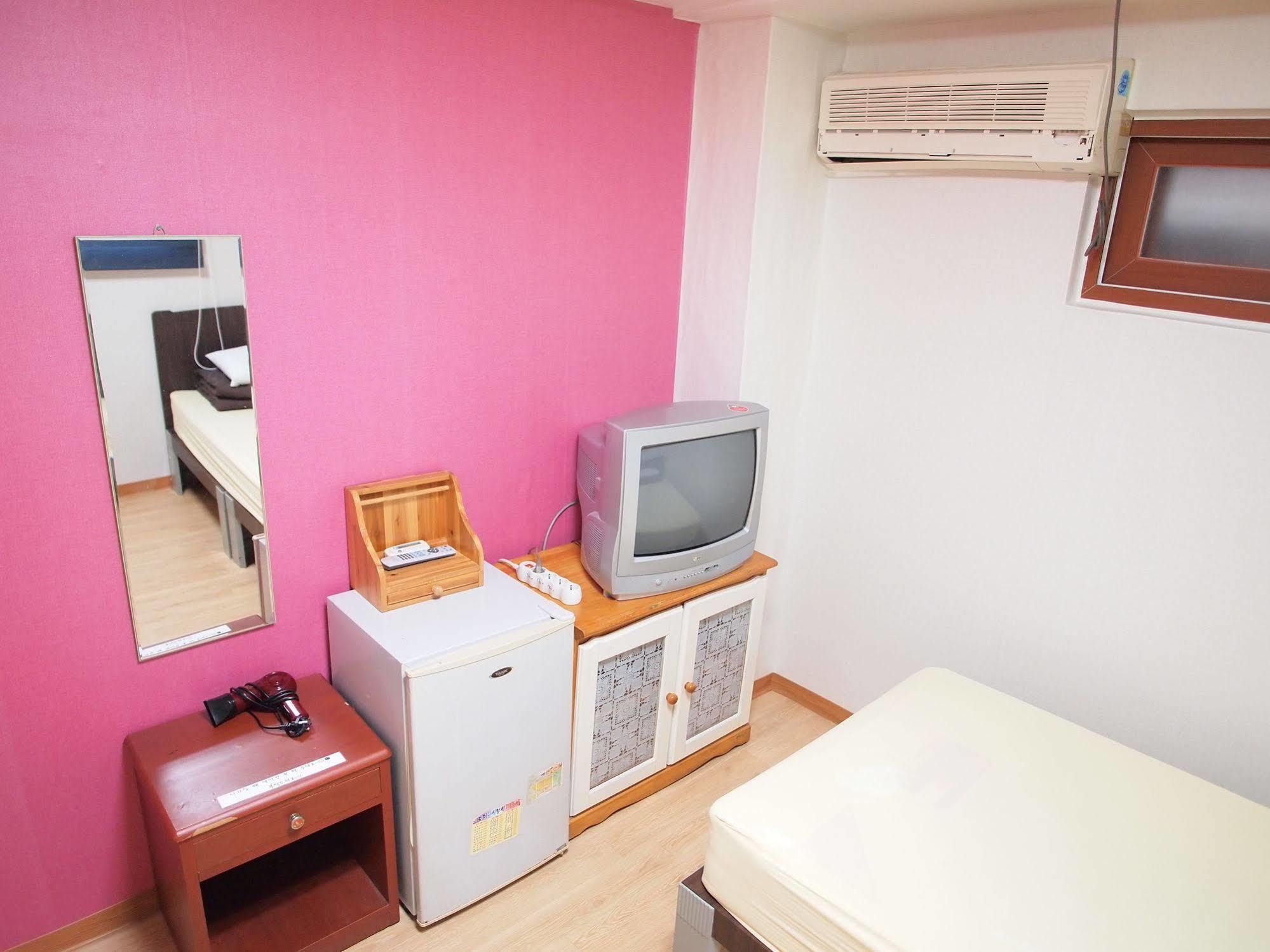 Shinchon Hostel Seoul
