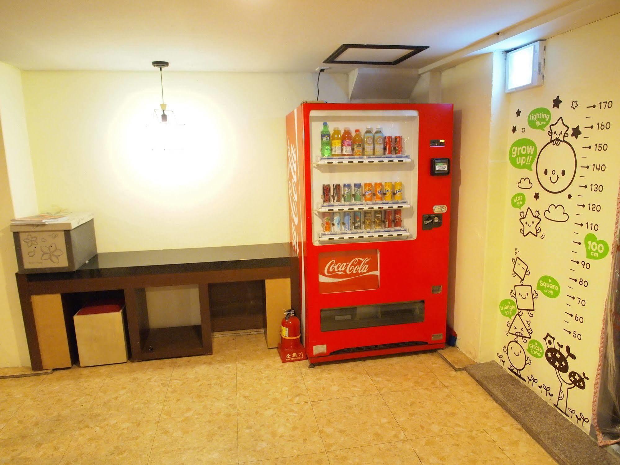 Hostel Shinchon
