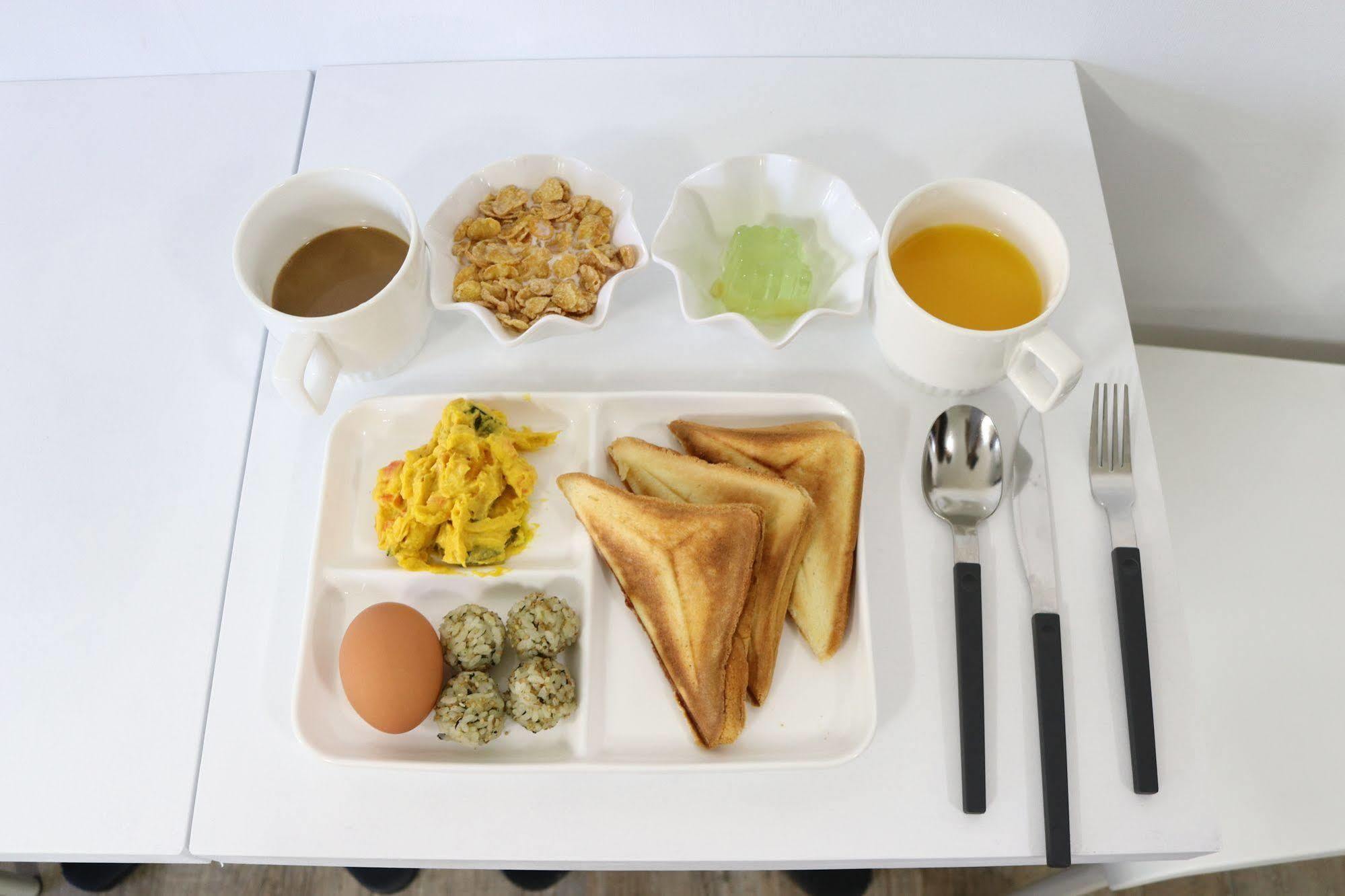 Hotel 24guesthouse Myeongdong 2*