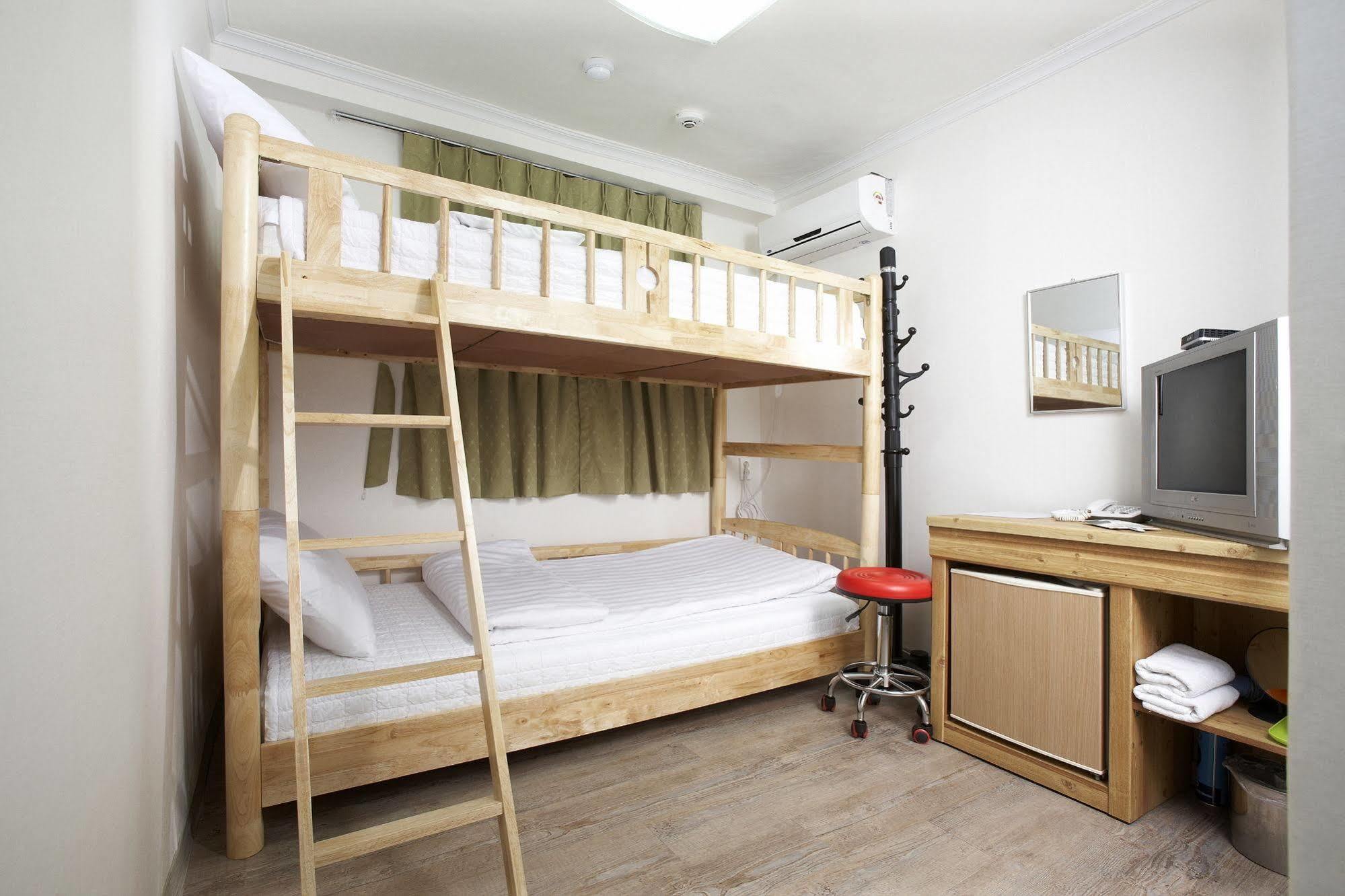 24guesthouse Myeongdong Hotel 2*