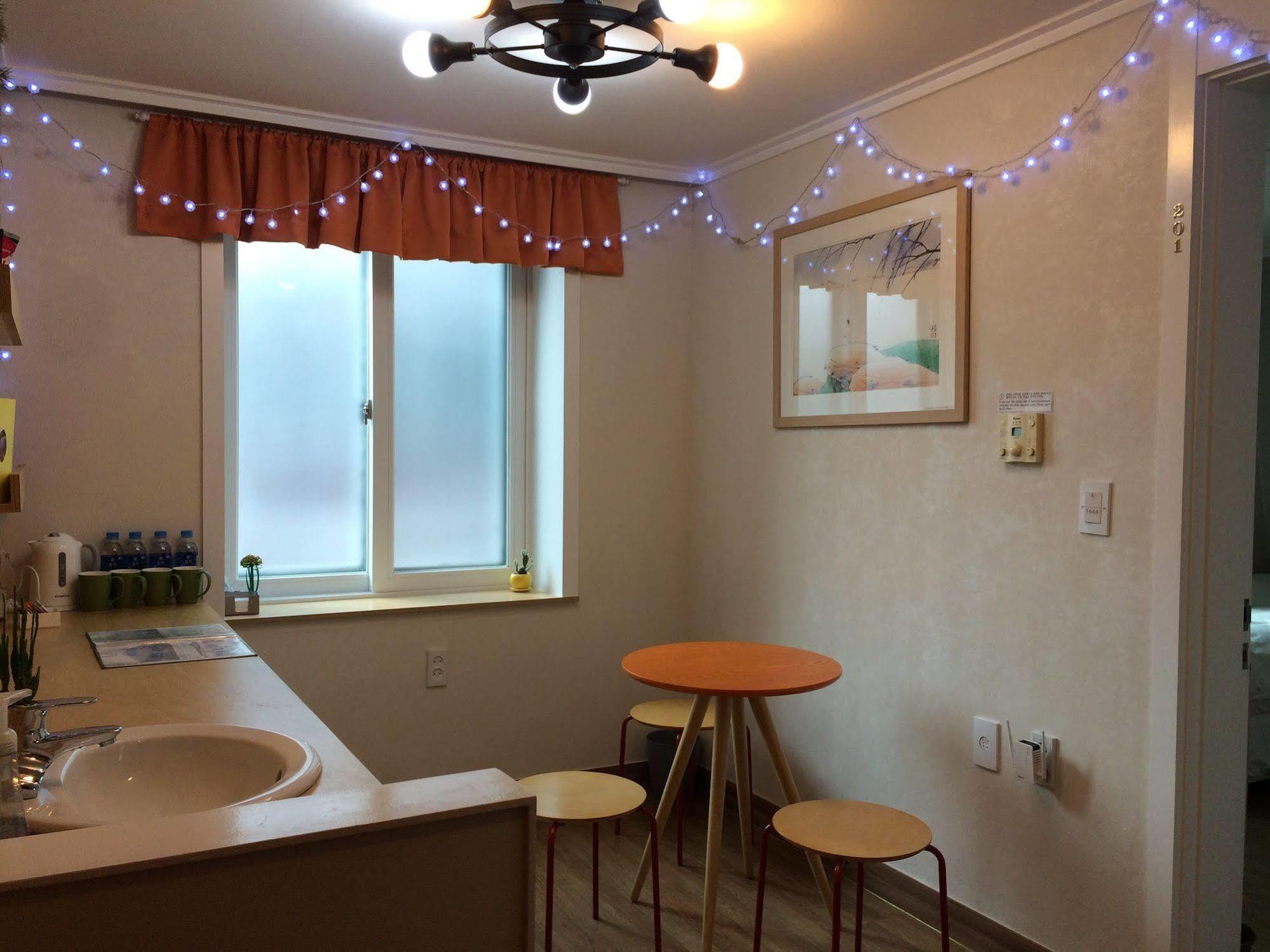Bed & Breakfast Seochon Suran 2*