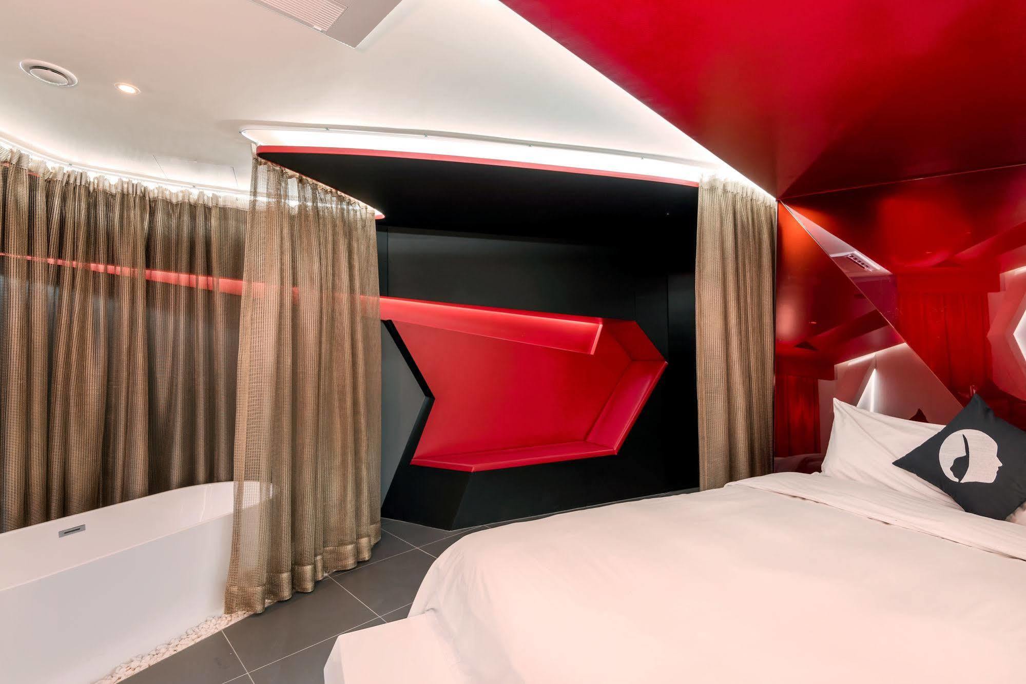 Hotel The Designers Lyj Gangnam Premier 3*